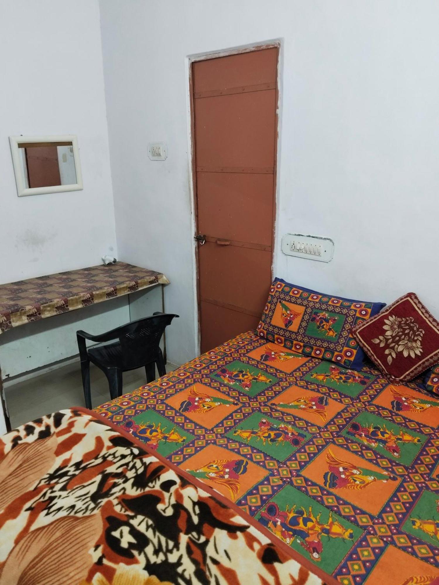 Ugs Guest House Джодпур Екстериор снимка